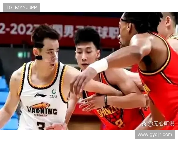 [CBA]韦瑟斯庞击地传球 杨瀚森跟进上篮得手.